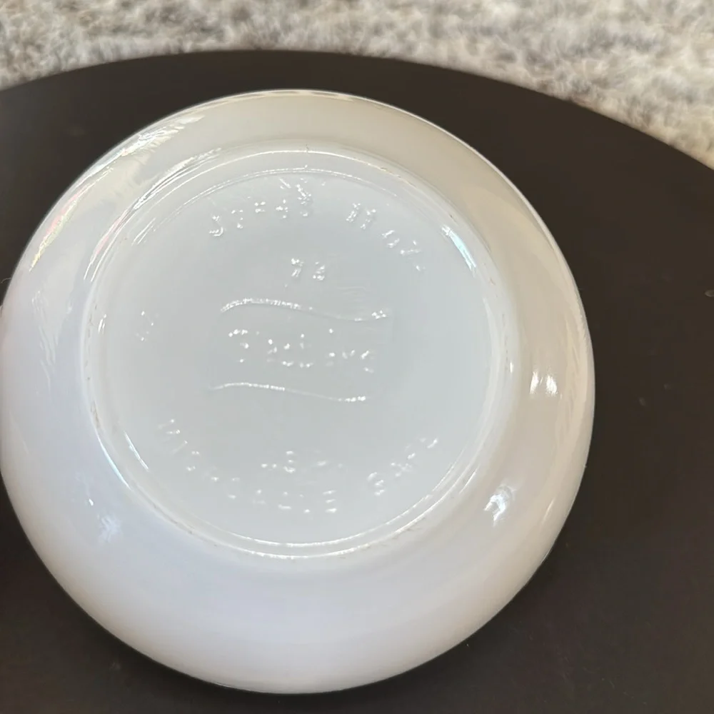 VTG Set‎ Of 2 Glasbake Milk Glass 11oz Lug Soup Bowls With Handles Kitchenware